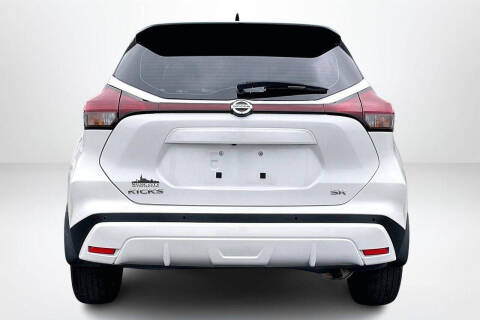 2021 Nissan Kicks SR