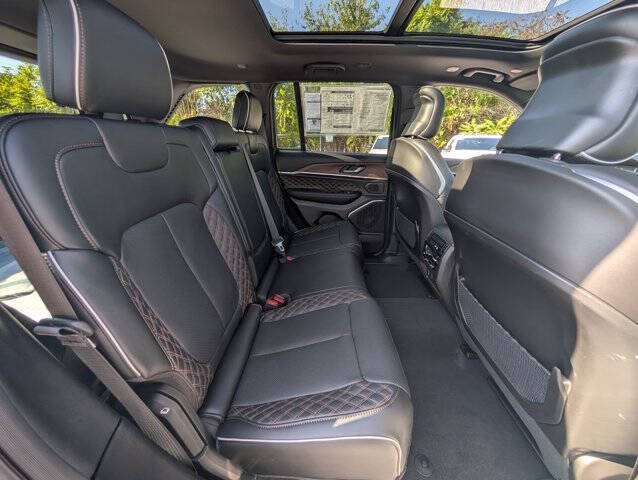 2025 Jeep Grand Cherokee Summit