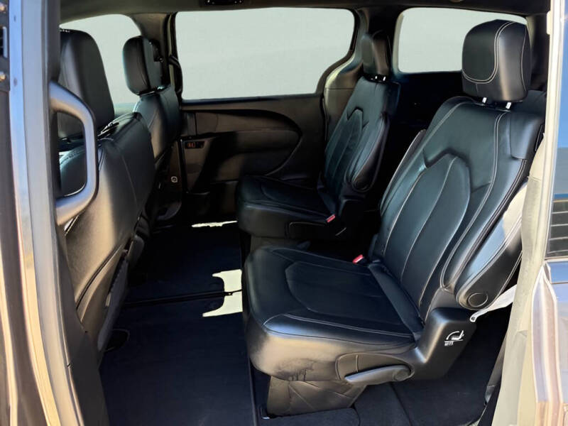 2020 Chrysler Pacifica AWD LAUNCH EDITION - Photo 15