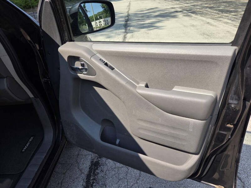 2021 Nissan Frontier SV