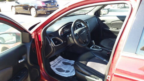 2014 Chrysler 200 LX