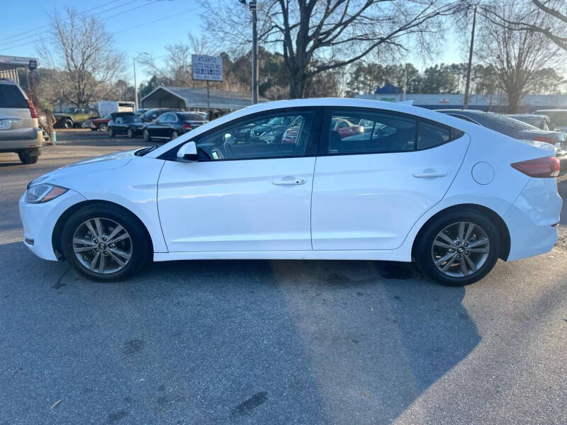 2018 Hyundai Elantra Value Edition photo 8