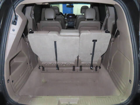 2012 Volkswagen Routan