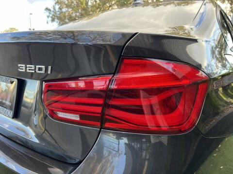 2016 BMW 3 Series 320i
