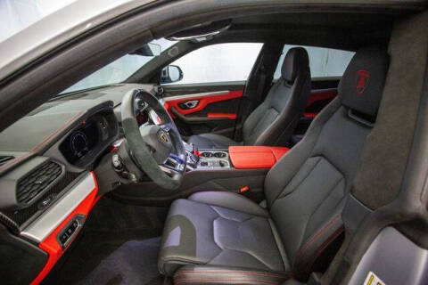 2022 Lamborghini Urus