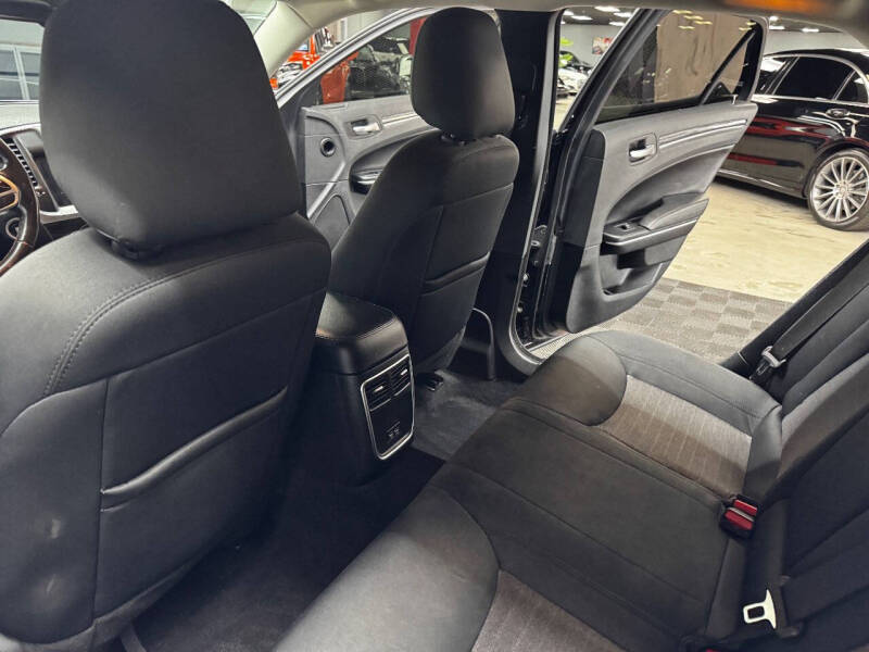 2020 Chrysler 300 Touring