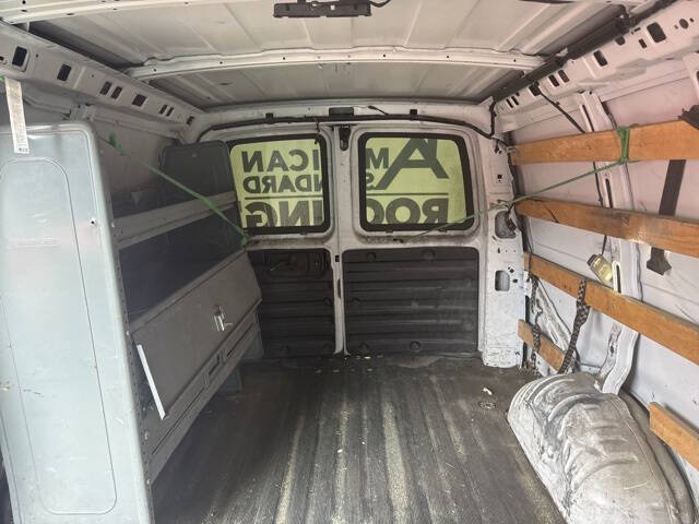 2017 GMC Savana 2500