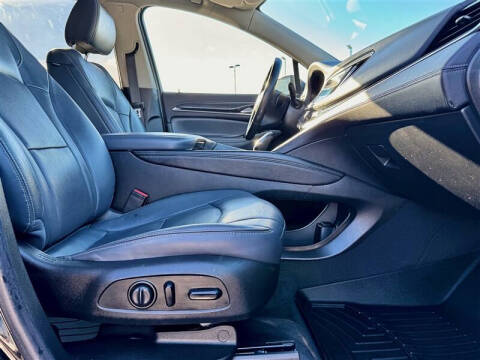 2020 Buick Enclave Essence