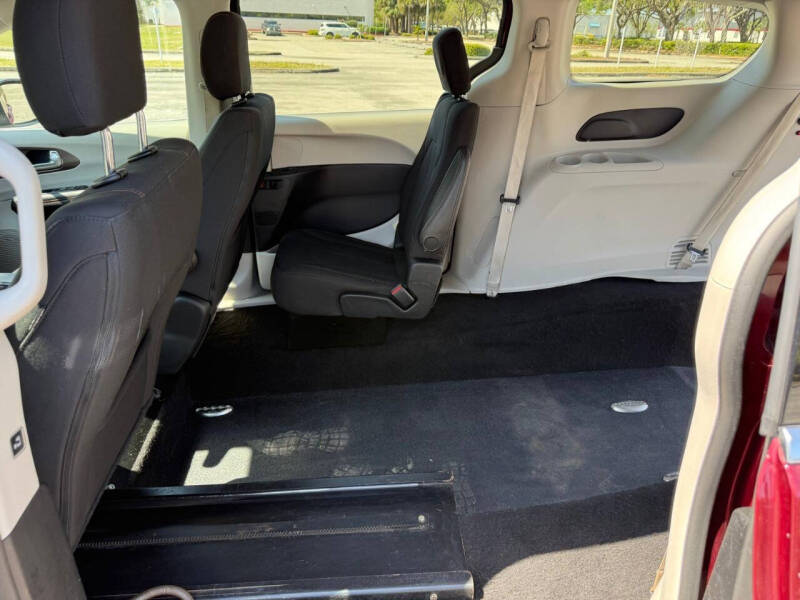 2017 Chrysler Pacifica Touring