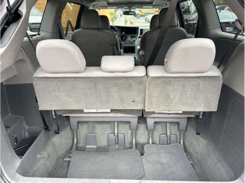 2016 Toyota Sienna