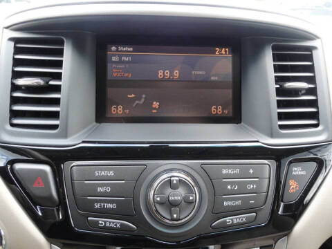 2014 Nissan Pathfinder SV