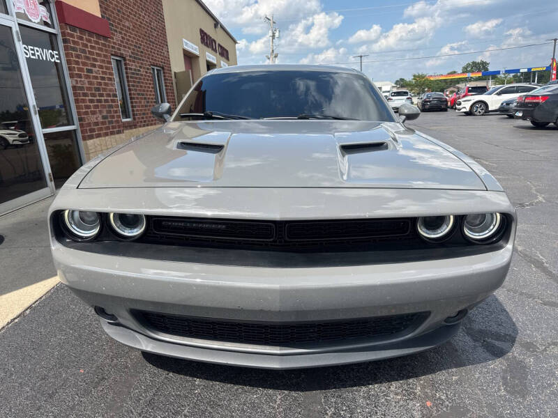 2018 Dodge Challenger SXT Plus