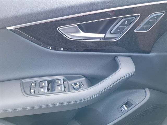 2023 Audi Q7 quattro Prestige 55 TFSI