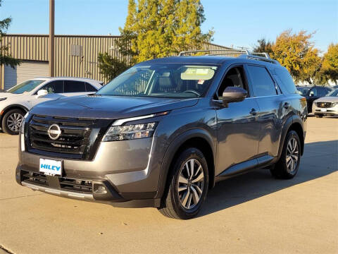 2024 Nissan Pathfinder SL