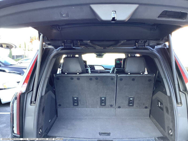 2024 Cadillac Escalade Sport Platinum