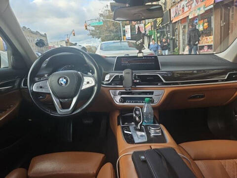 2022 BMW 7 Series 740i xDrive