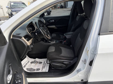 2017 Jeep Cherokee Sport Altitude
