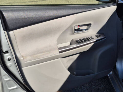 2015 Toyota Prius v Three