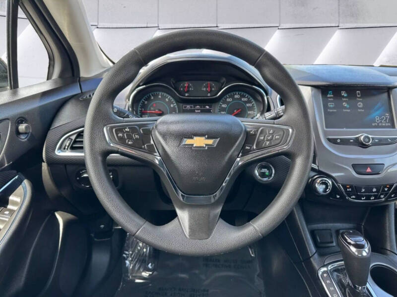 2017 Chevrolet Cruze LT Auto