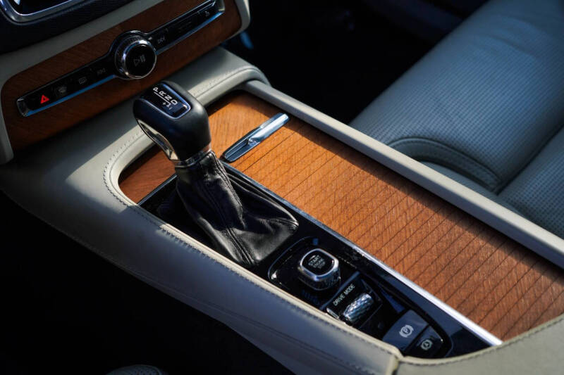 2018 Volvo XC90 T6 Inscription