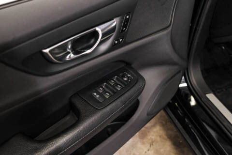 2021 Volvo V60 T5 Momentum