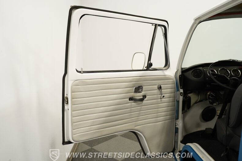 1976 Volkswagen Type 2