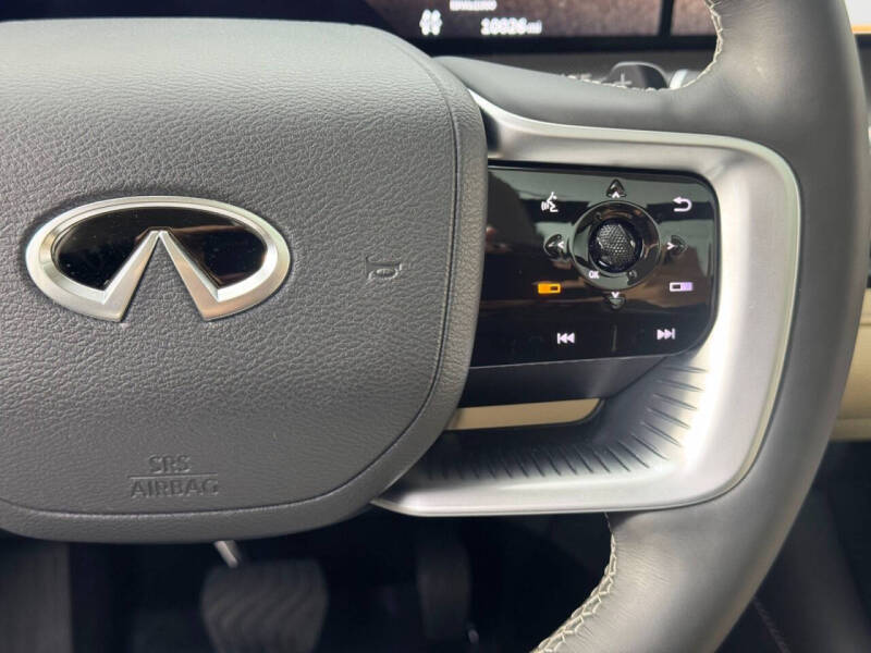 2025 Infiniti QX80 Pure