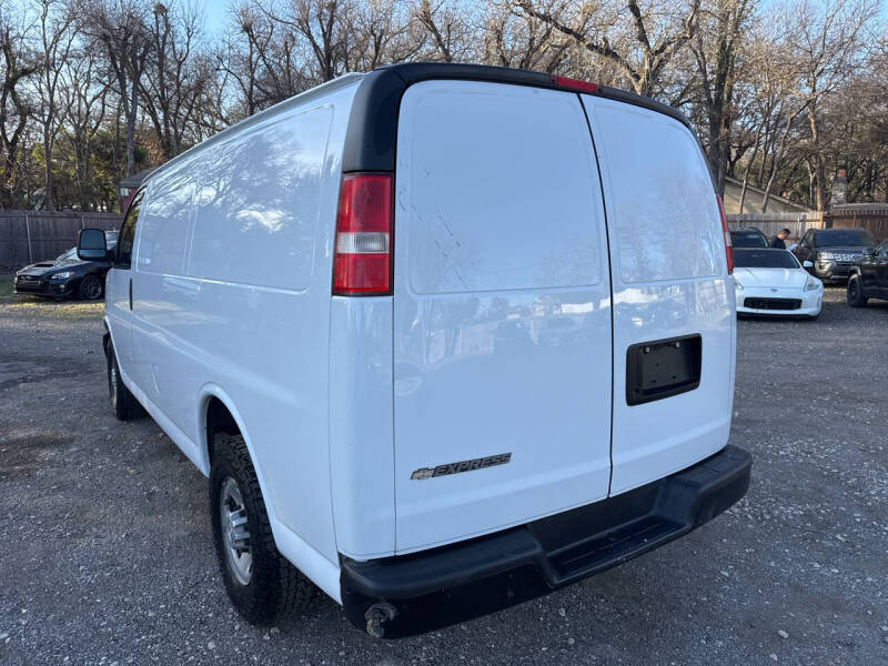 2017 Chevrolet Express 2500