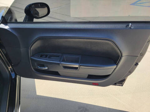 2012 Dodge Challenger SXT Plus
