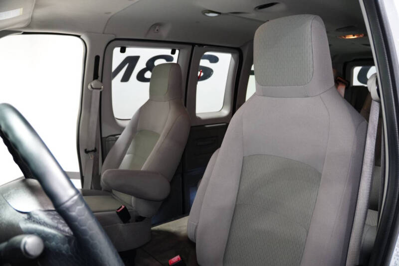 2014 Ford E-Series E-150 XLT
