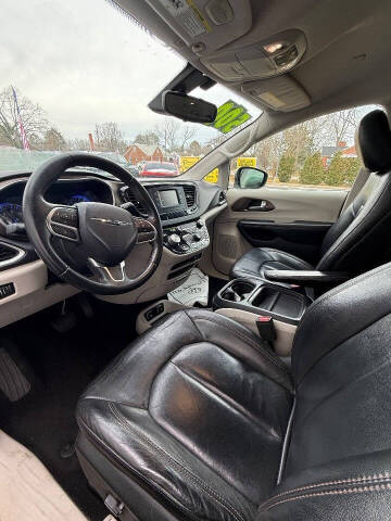 2017 Chrysler Pacifica Touring Plus