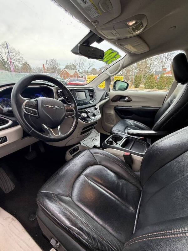 2017 Chrysler Pacifica Touring Plus