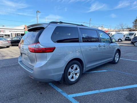 2016 Toyota Sienna