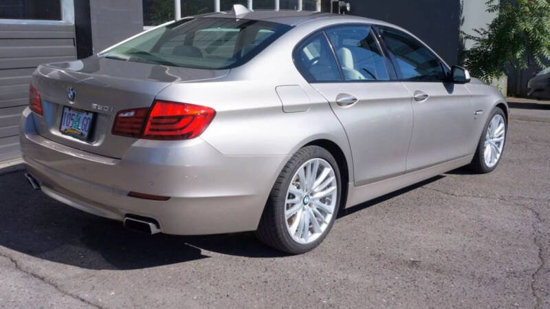 2011 BMW 5 Series 550i xDrive