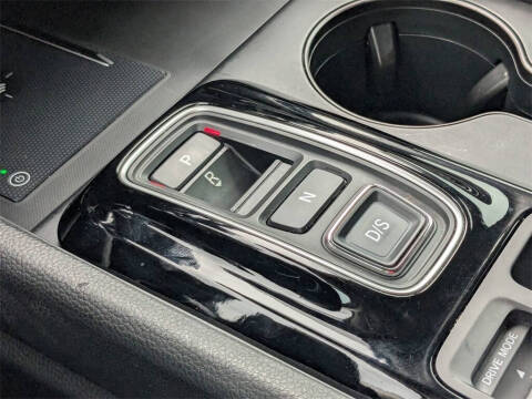 2024 Honda Pilot EX-L w/Rear Captain's Chairs