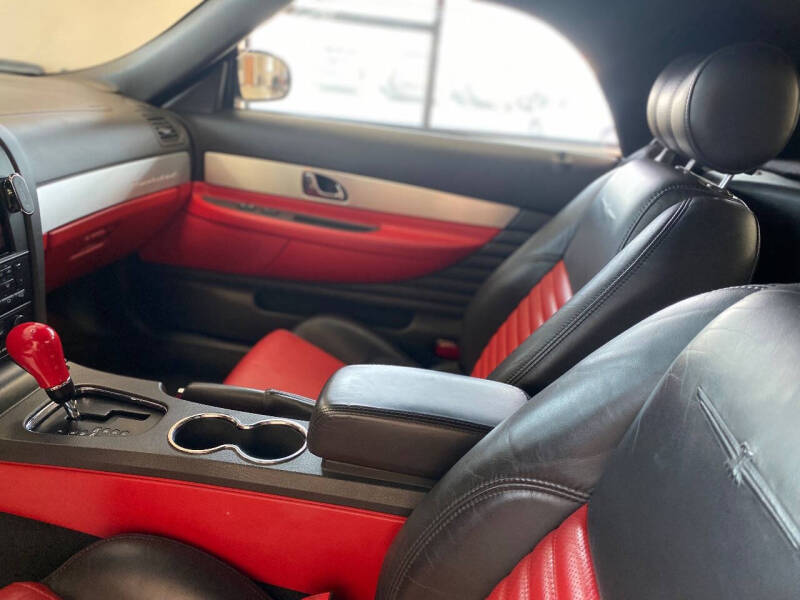 2002 Ford Thunderbird Deluxe