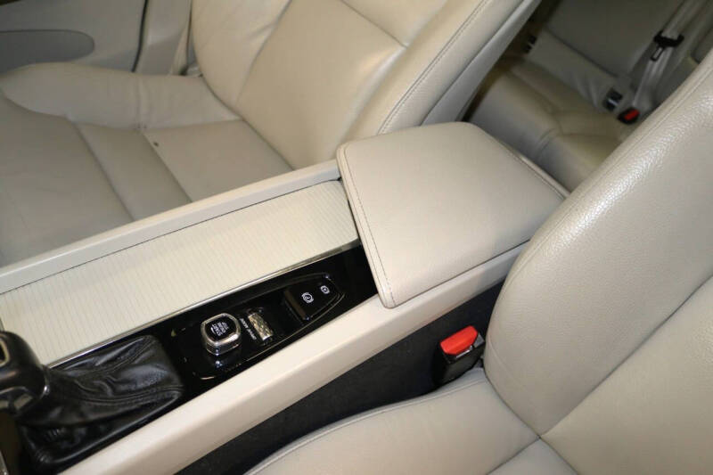 2019 Volvo XC60 T5 Momentum