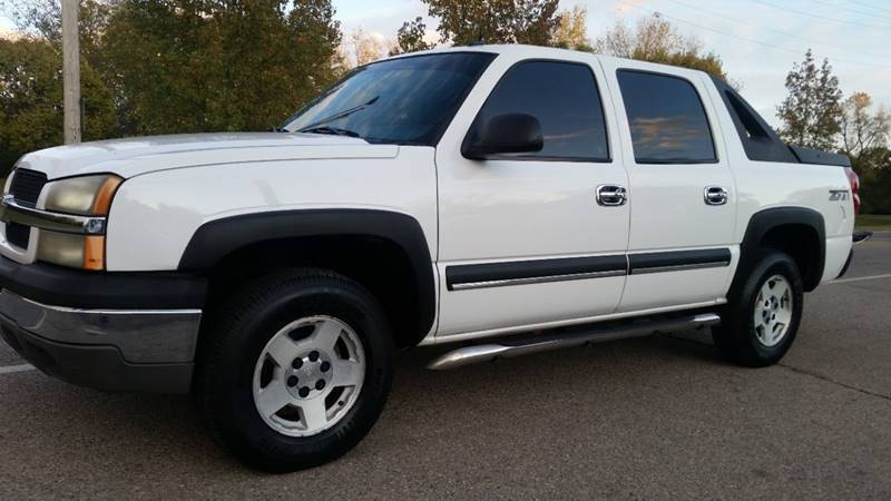2004 Chevrolet Avalanche for sale at Superior Auto Sales in Miamisburg OH