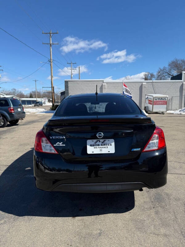 2015 Nissan Versa