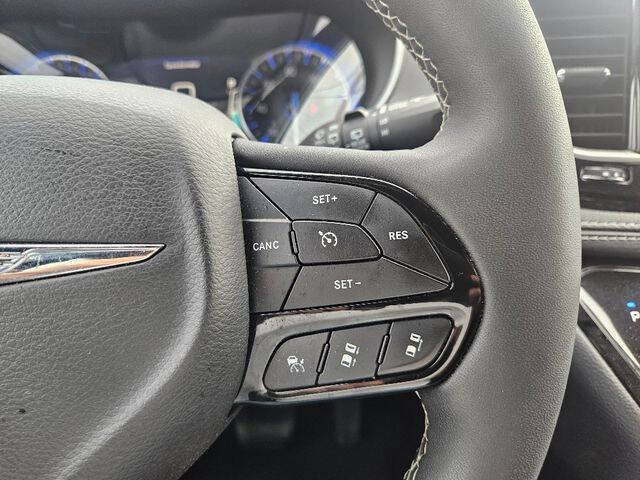 2024 Chrysler Pacifica Touring