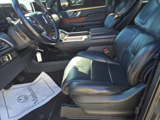 2023 Lincoln Navigator Standard