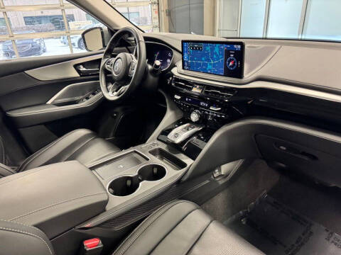 2025 Acura MDX w/Tech