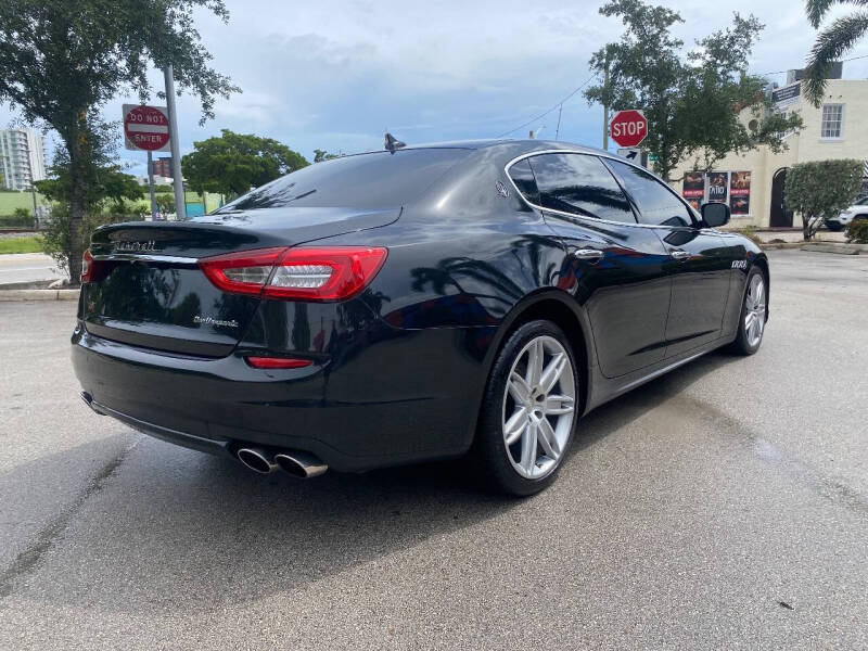 2014 Maserati Quattroporte S photo 14