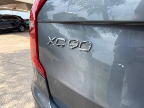 2018 Volvo XC90 T5 Momentum 7-Passenger