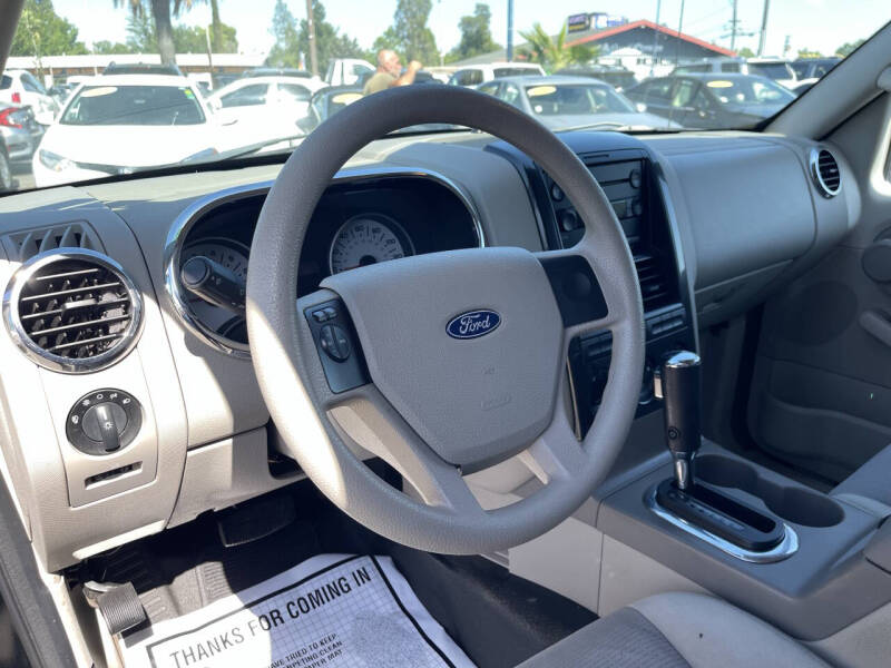 2007 Ford Explorer Sport Trac XLT