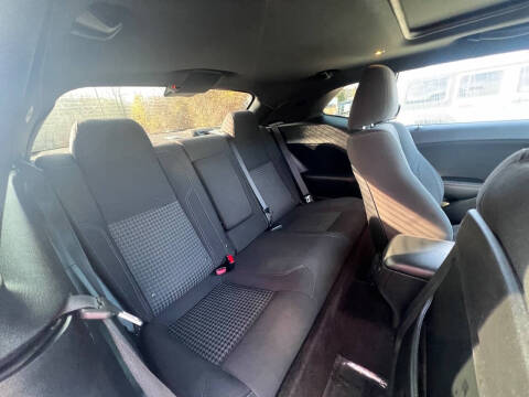 2016 Dodge Challenger SXT