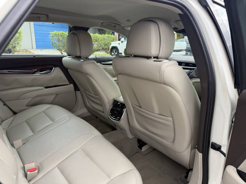 2014 Cadillac XTS Premium Collection