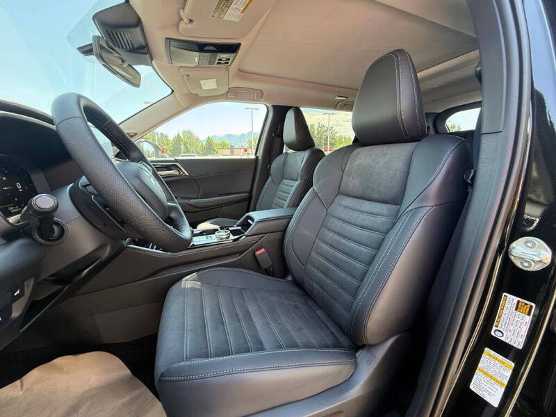 2026 Mitsubishi Outlander PHEV SE