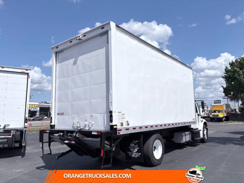 2019 Freightliner M2 106