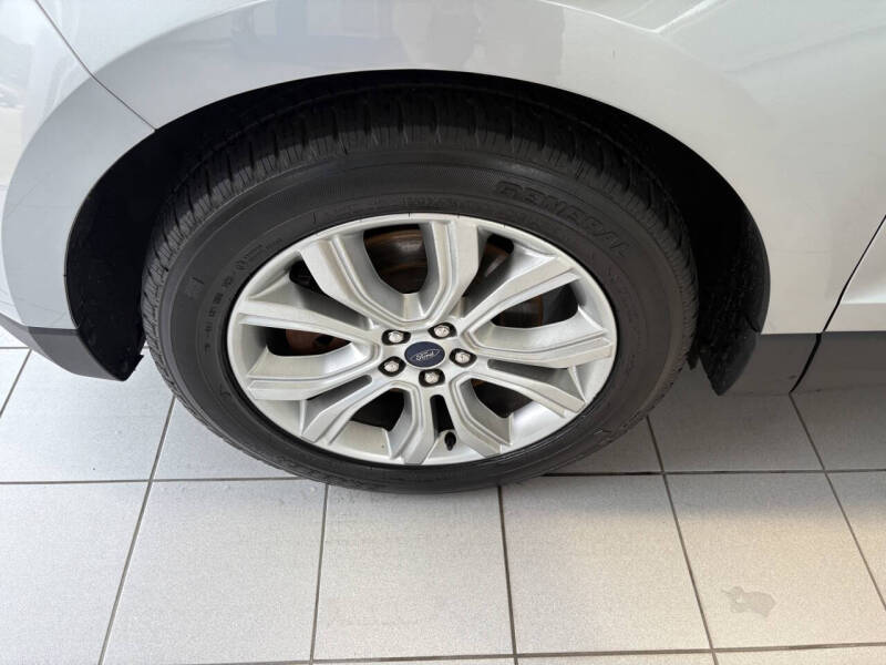 2020 Ford Edge Titanium